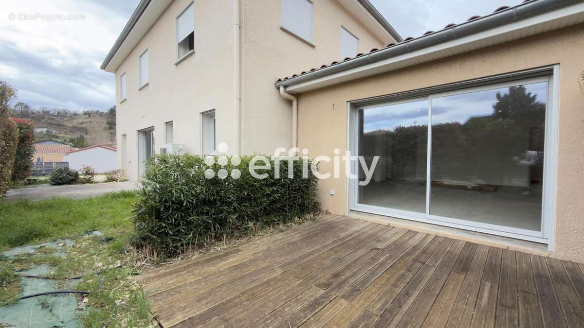 Appartement à SAINT-DONAT-SUR-L'HERBASSE