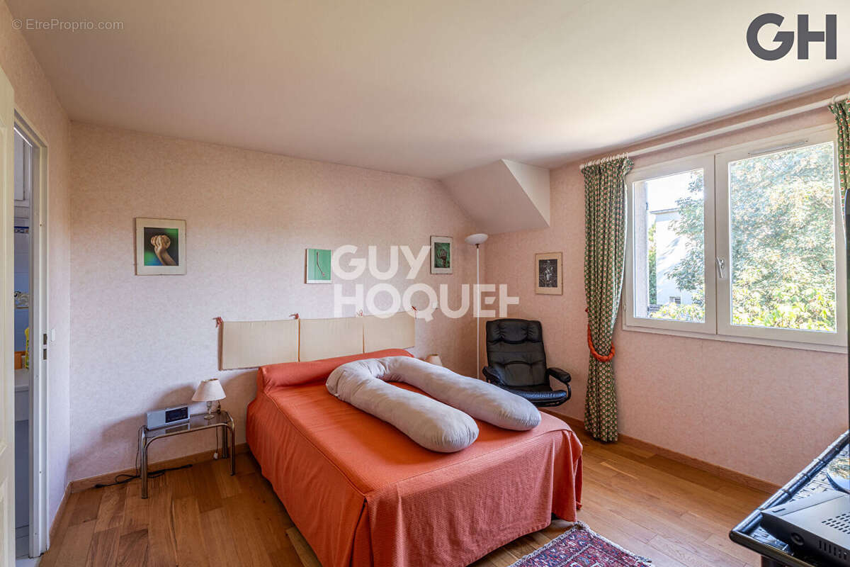 Maison familiale avec sous-sol de 7 pieces (173 m²) à soisy-sur-seine - photo 12