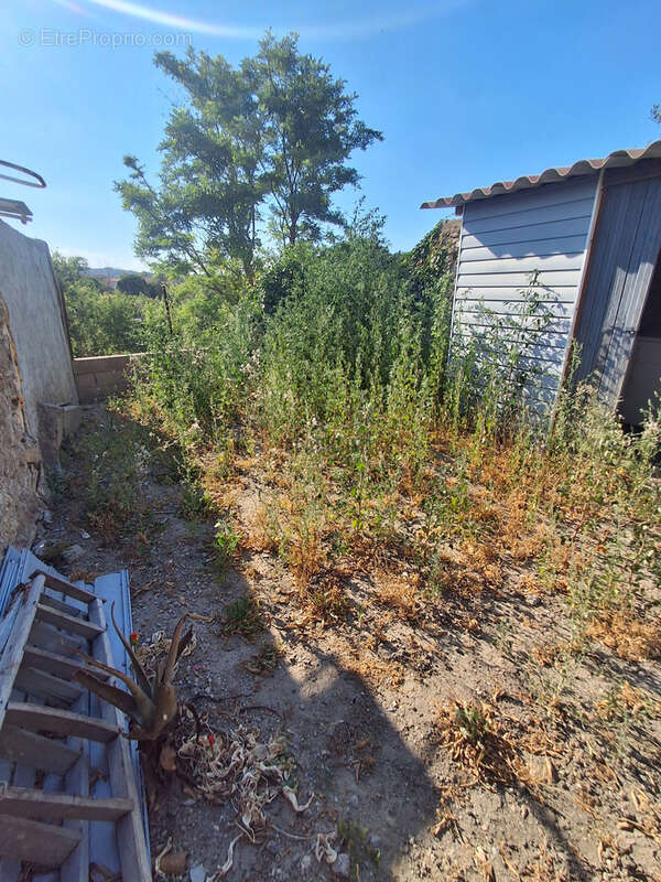 Maison à rénover avec terrasse et jardin - photo 31