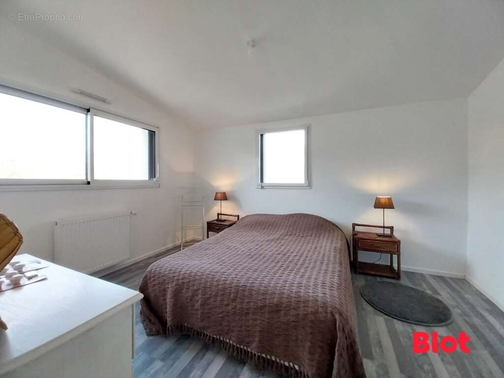 Maison à LE TRONCHET