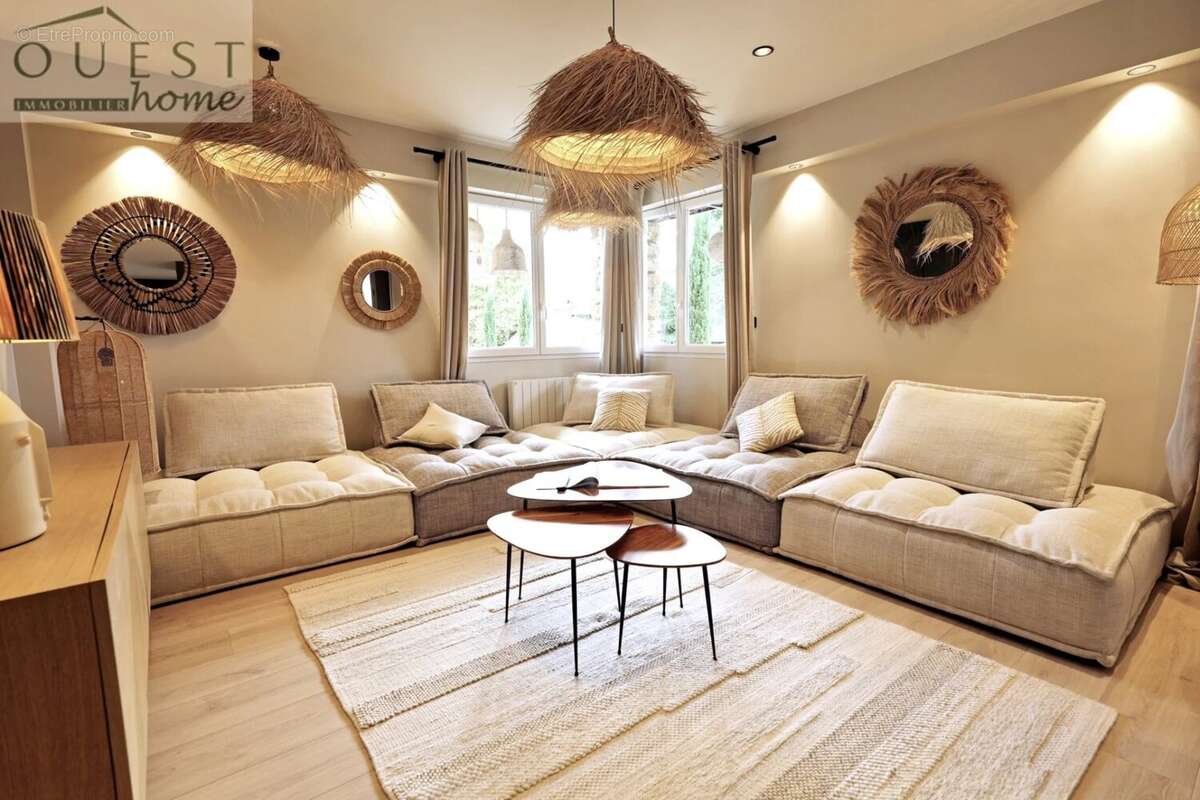 Maison à CHARBONNIERES-LES-BAINS