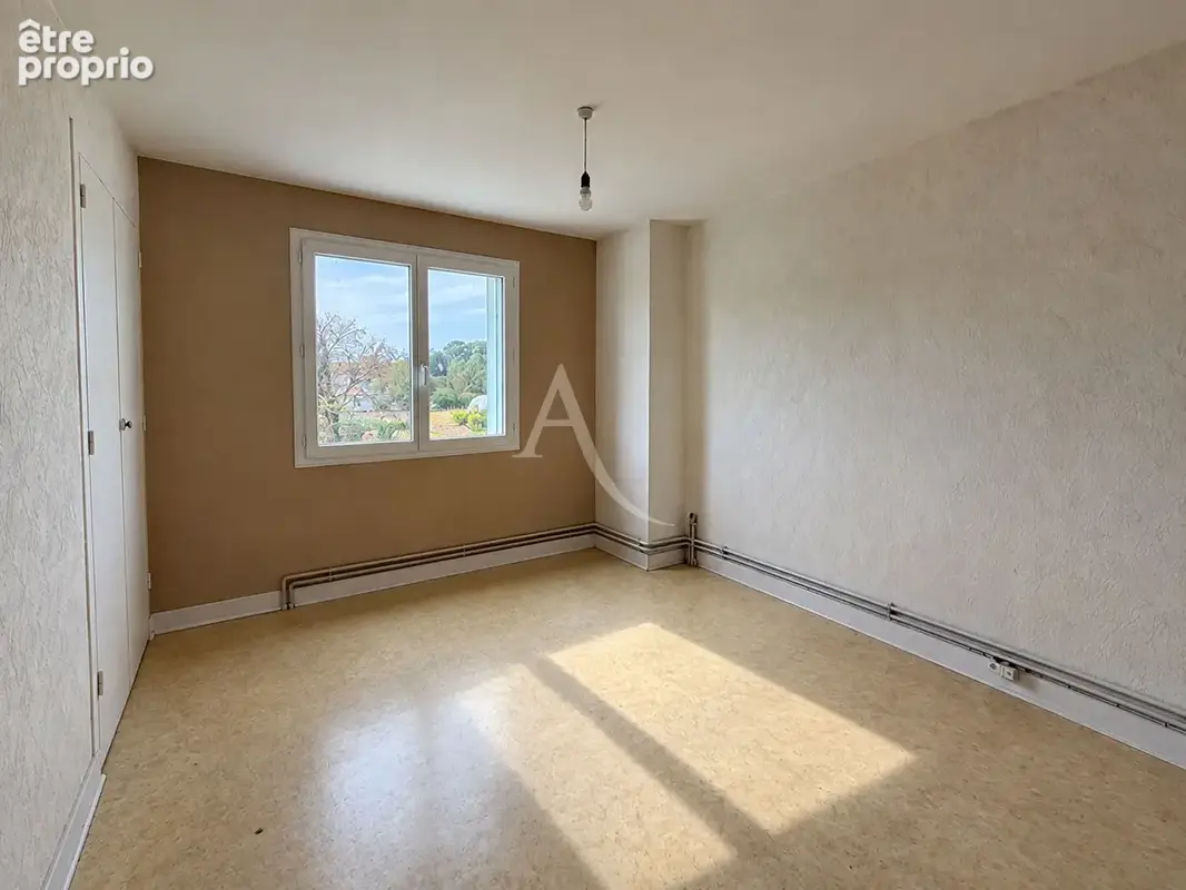 Maison et beau terrain - Varennes-sur-Loire - photo 13