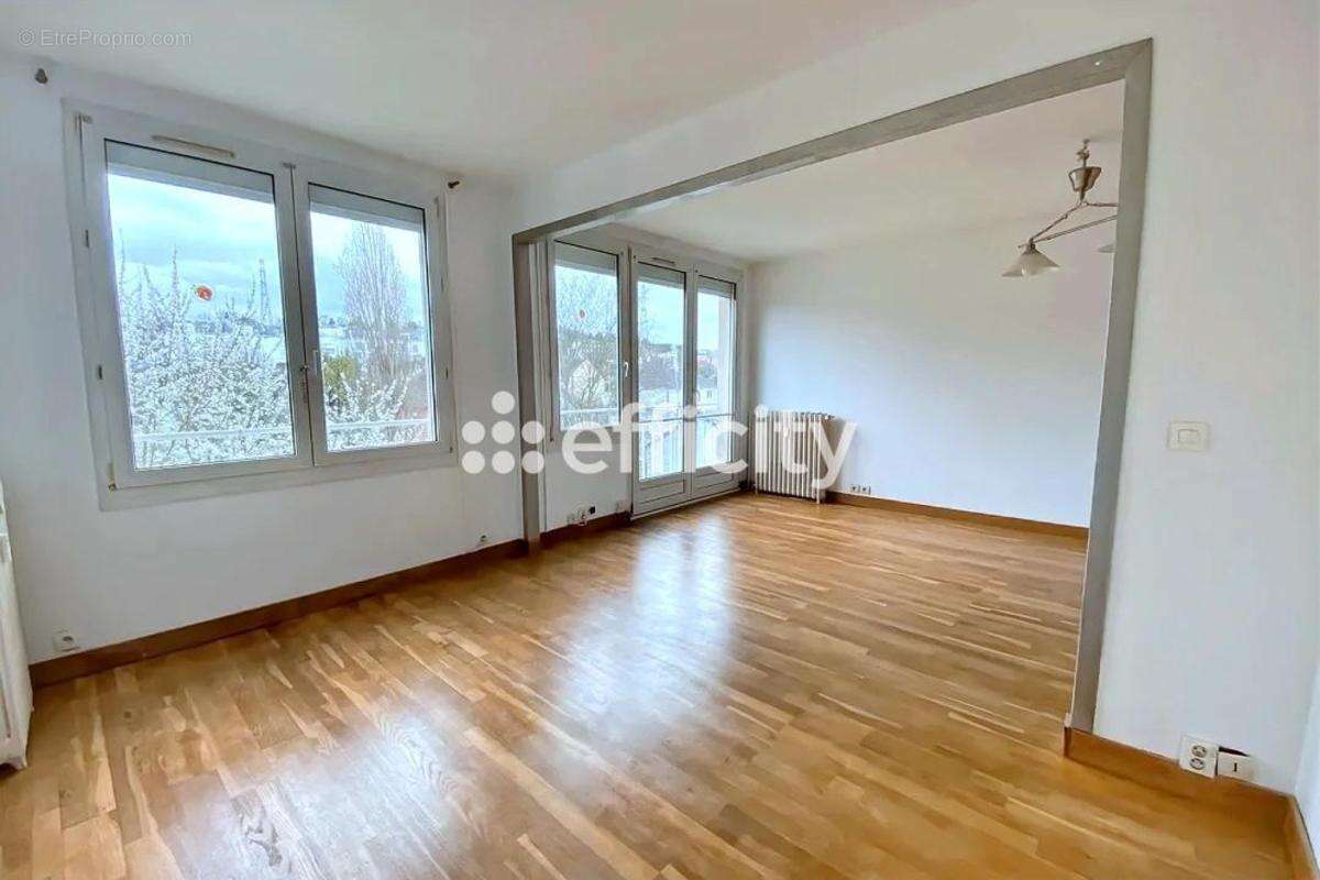 Appartement à VILLEMOMBLE