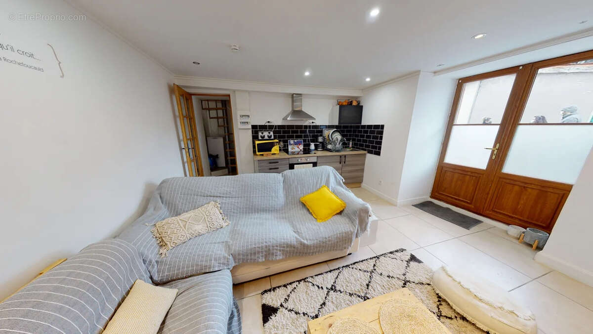 Appartement à FROGES