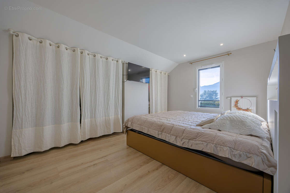 Maison à BRISON-SAINT-INNOCENT