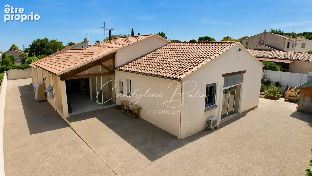 Villa de plain-pied , 164.7 m² ,4 chambres , 3 suites ?,piscine , terrain 1 025 m² - photo 17