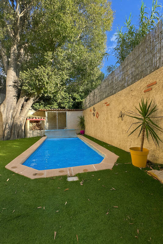 Photo 1 - Maison à MARSEILLE-11E