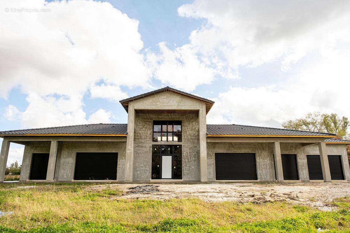 Maison à SAINT-LOUBES