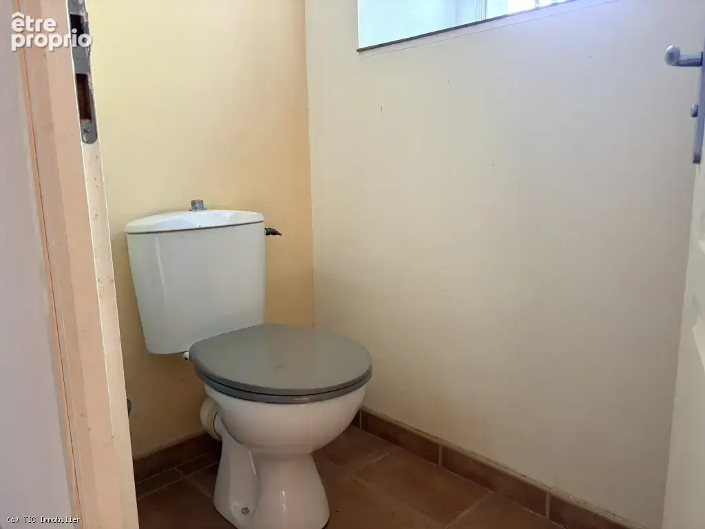Belle Maison en Pierre avec 4 Chambres et Beau Parc Arboré - photo 11