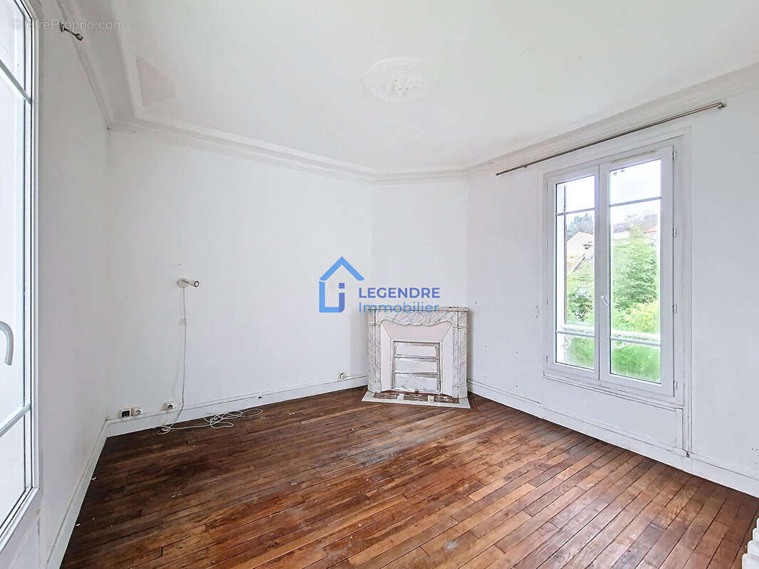 Maison à MONTIGNY-LES-CORMEILLES