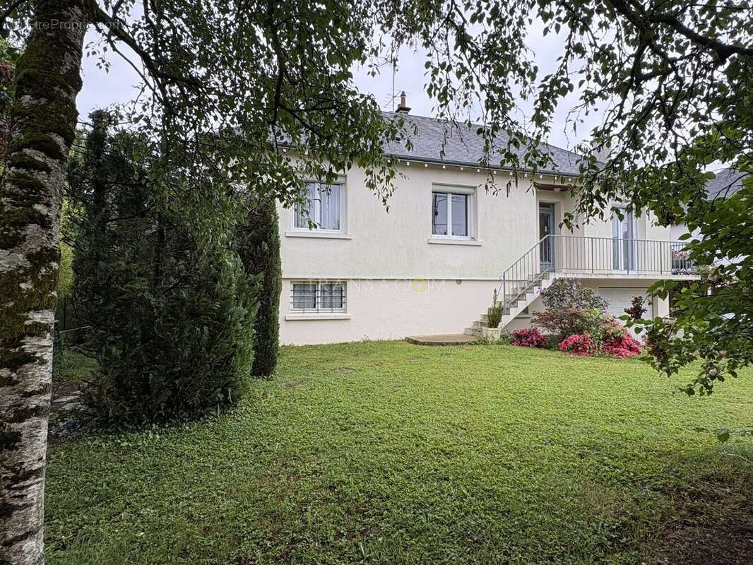 Maison à SAINT-CYR-SUR-LOIRE