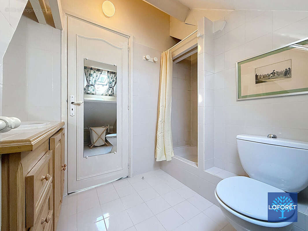 Maison à OLLAINVILLE