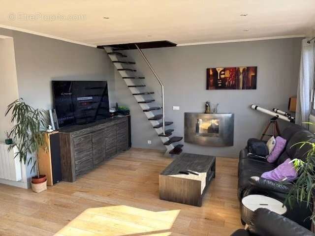 Appartement à OZOIR-LA-FERRIERE