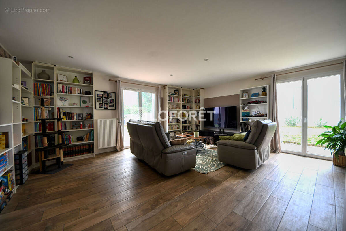 Maison à SAINT-SULPICE