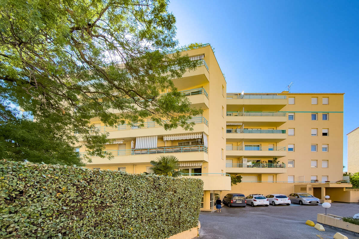 Appartement à HYERES