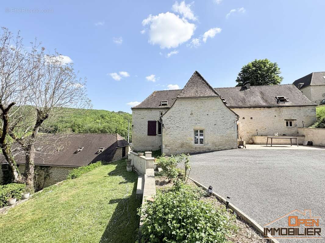 Maison à PRATS-DE-CARLUX