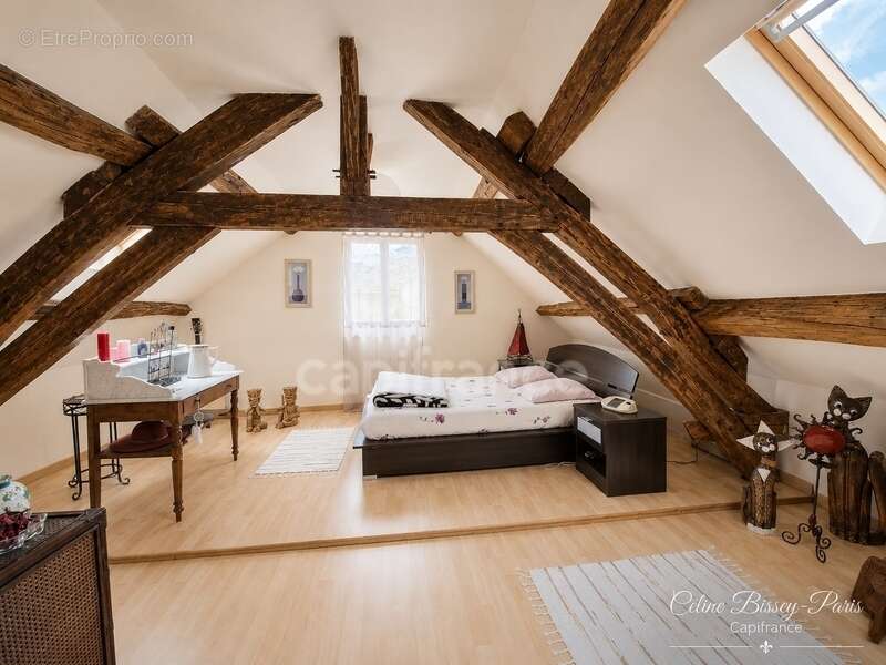 Maison à VILLENEUVE-LA-GUYARD