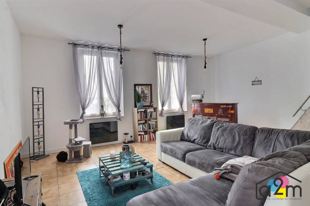 Maison à SAINT-VAAST-LES-MELLO