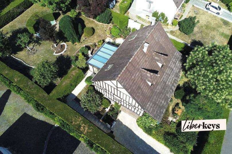 Maison à EZY-SUR-EURE