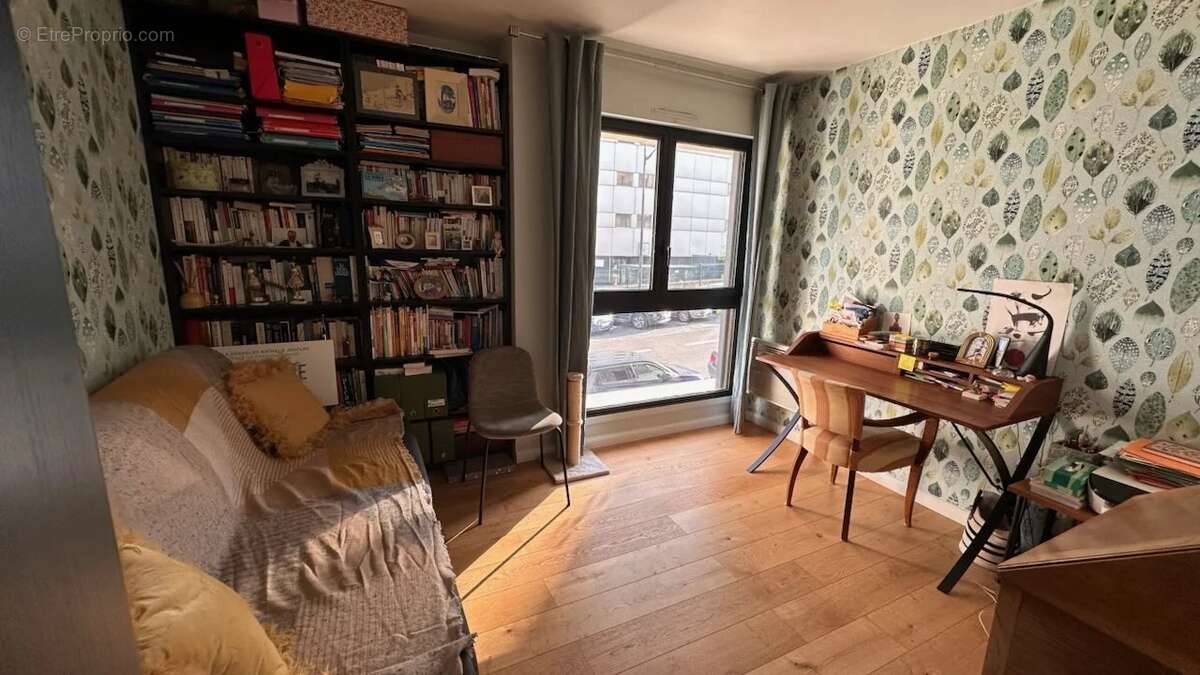 RARE PASSY-RANELAGH : Bel appartement avec terrasse de 23 m², rénové 3 chambres en suite avec chacune leur salle d'eau-wc - photo 12