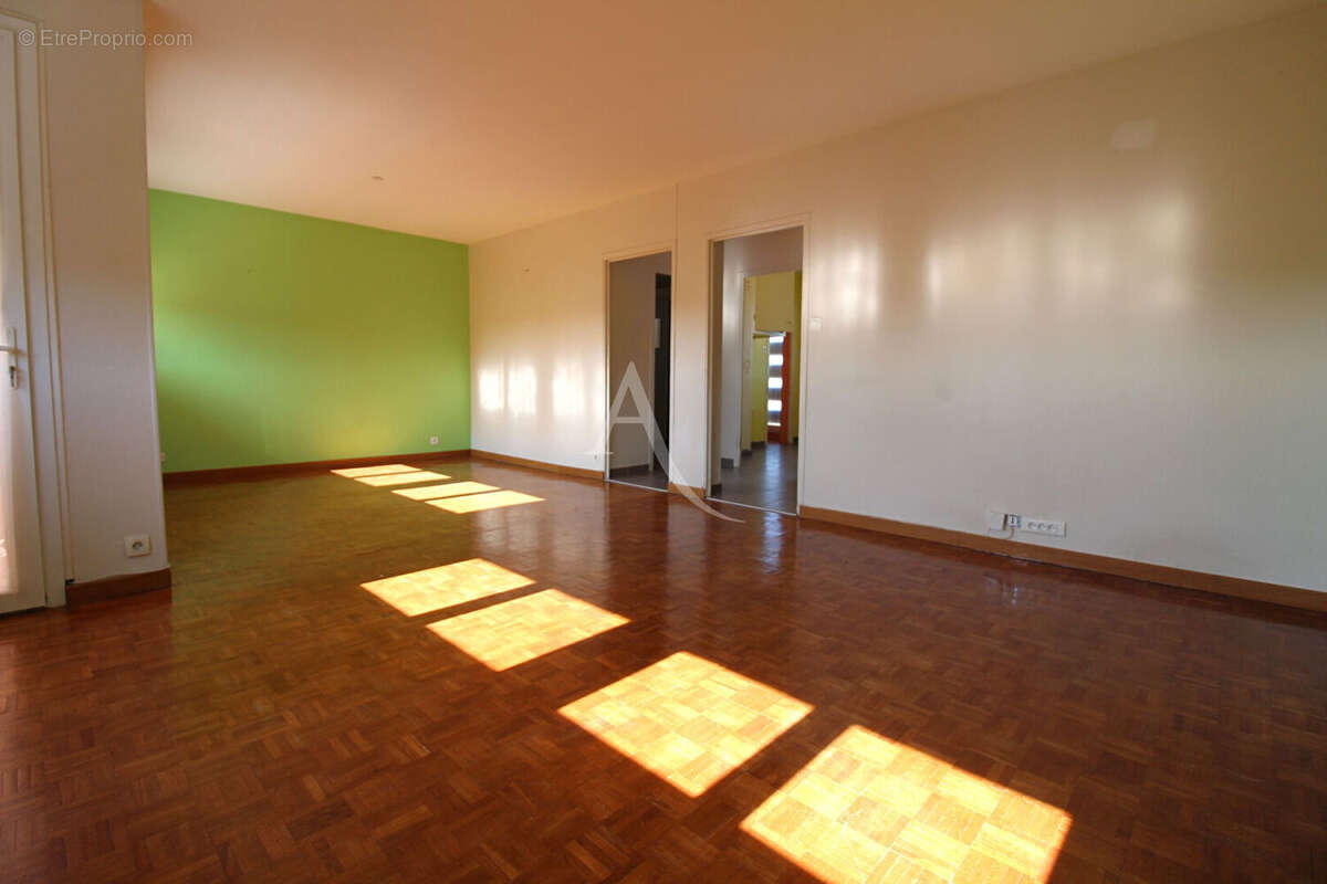 Appartement à CHATENOY-LE-ROYAL