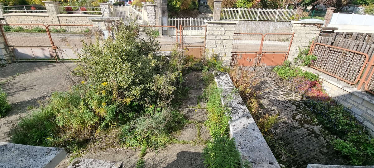 Maison à PONT-SUR-YONNE