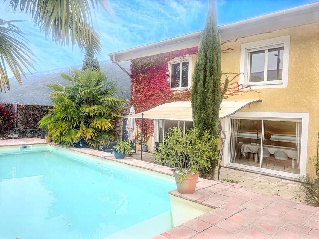 Maison à BRISON-SAINT-INNOCENT