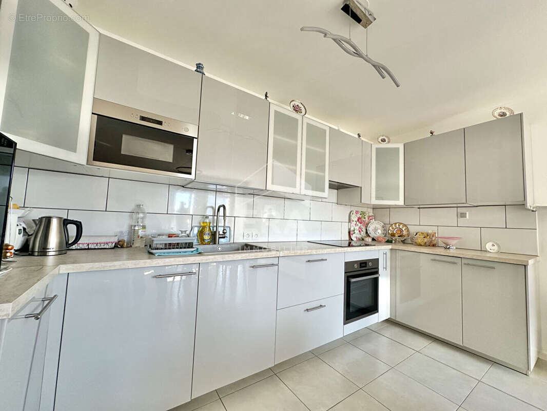 Appartement à SARTROUVILLE