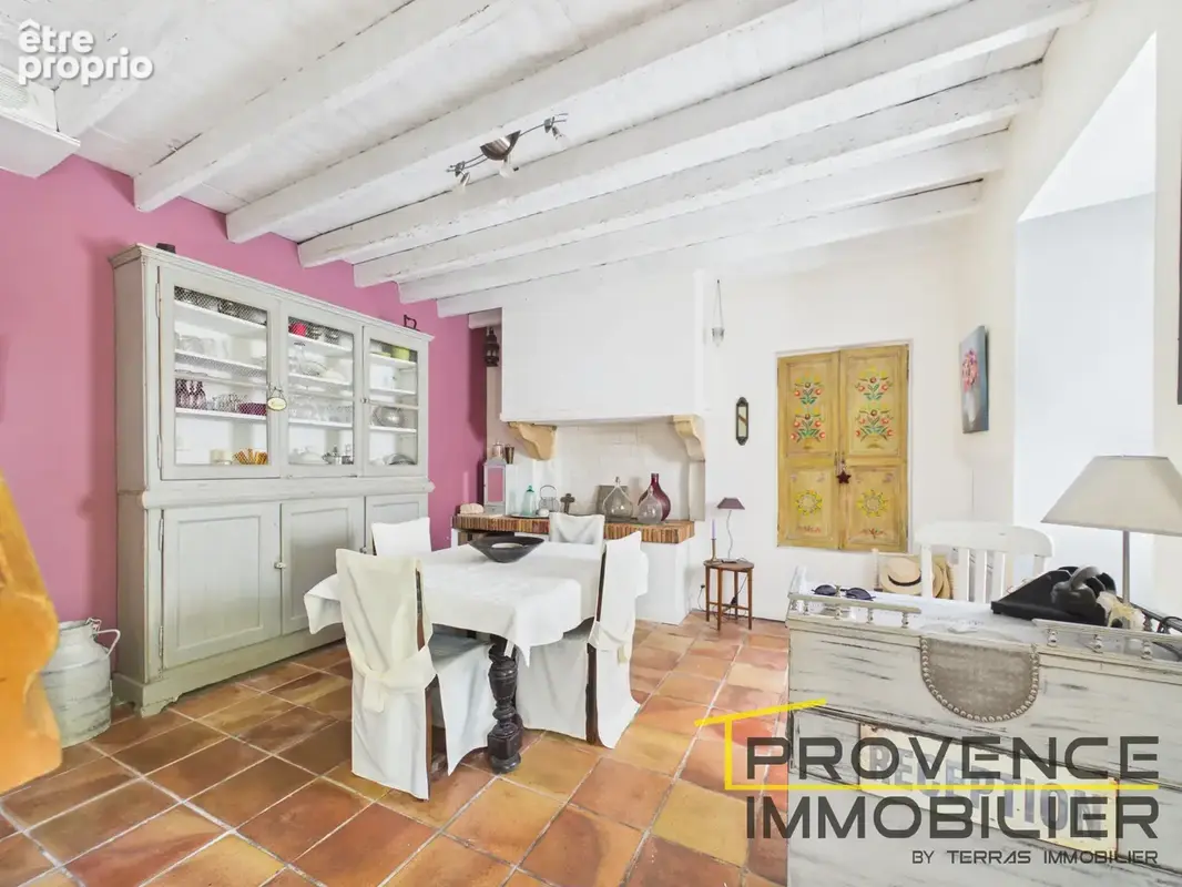 Maison en pierre avec piscine sur plus de 6 000 m2 de terrain avec piscine - Ardèche - photo 4