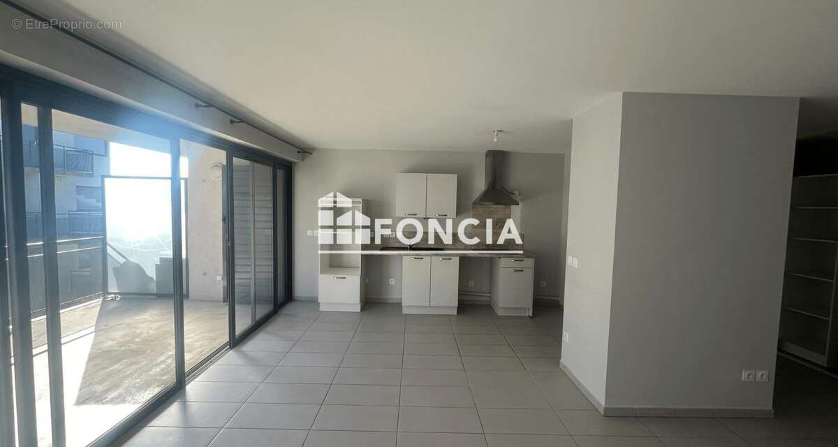 Appartement à LE PONTET