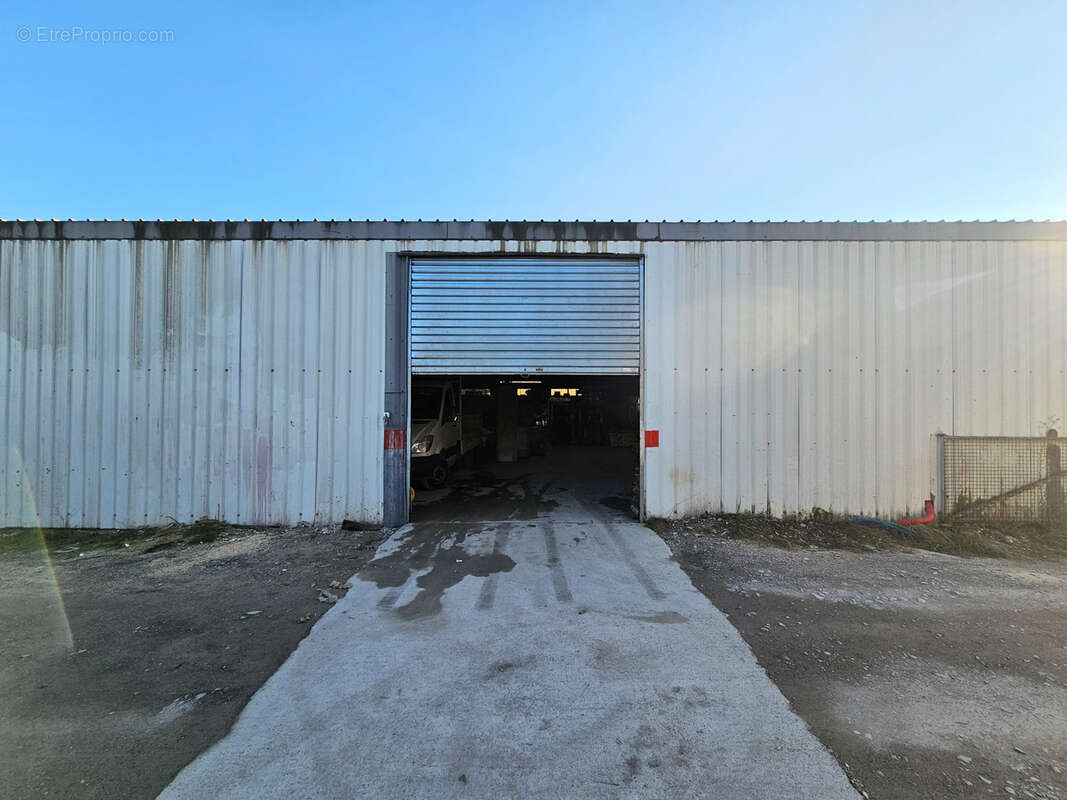 Terrain à SAINT-SERNIN