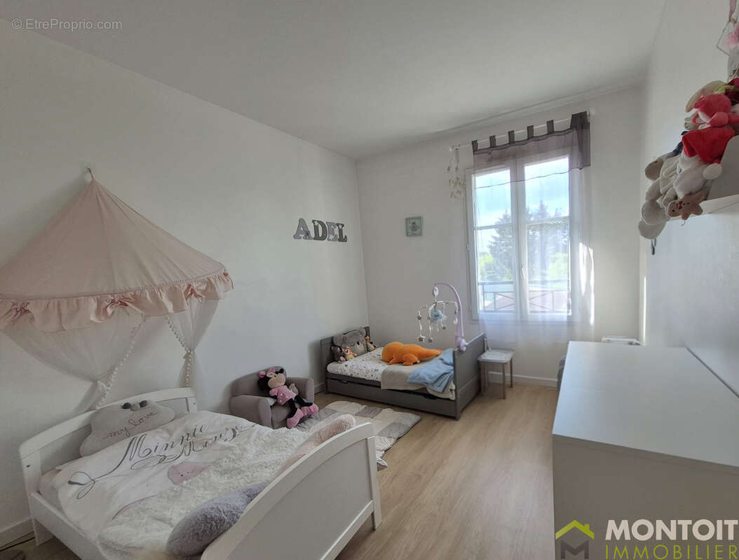 Appartement à THIAIS