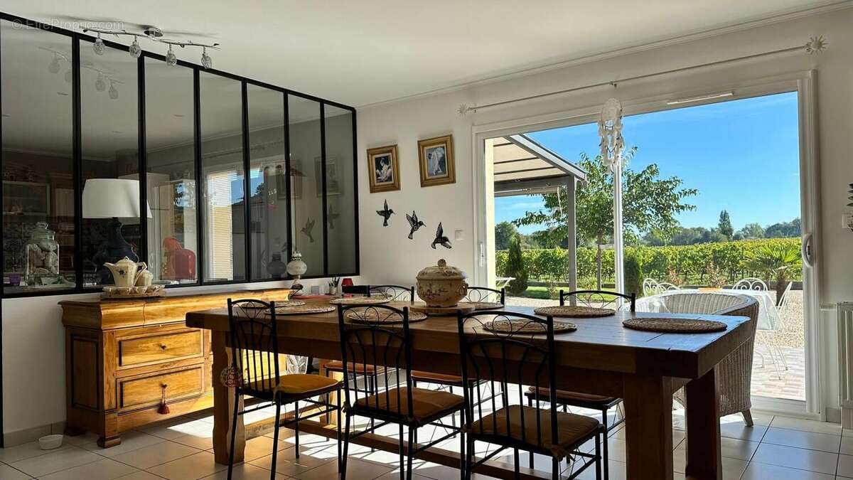 Photo 2 - Maison à BOUTIERS-SAINT-TROJAN