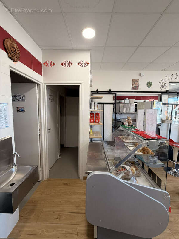 Fonds de commerce idéalement situé face à la gare de Domont ! - photo 6