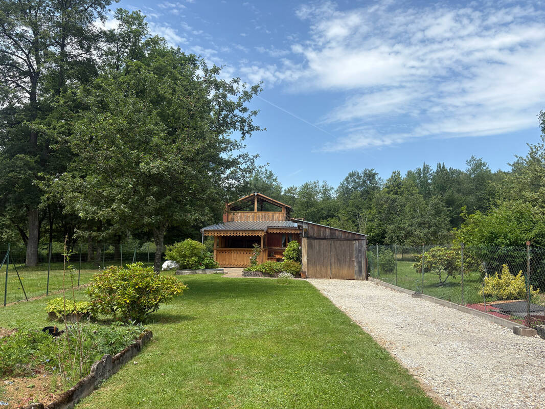 Maison à CHAMPAGNEY