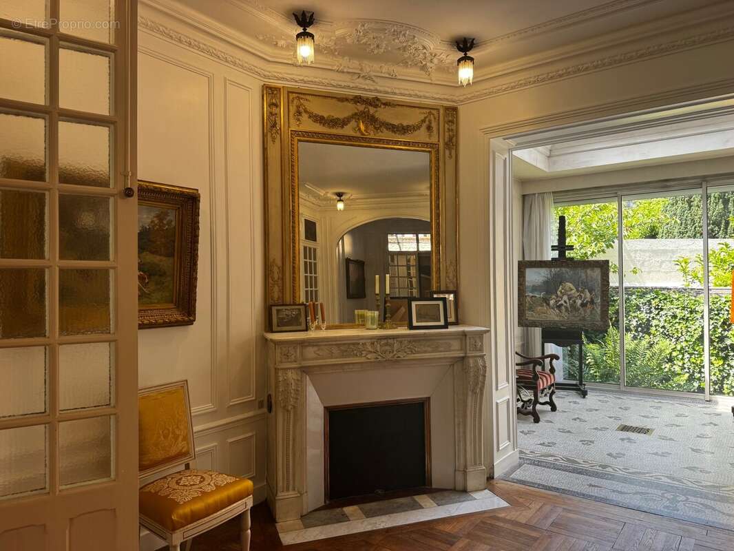 Maison à FONTAINEBLEAU