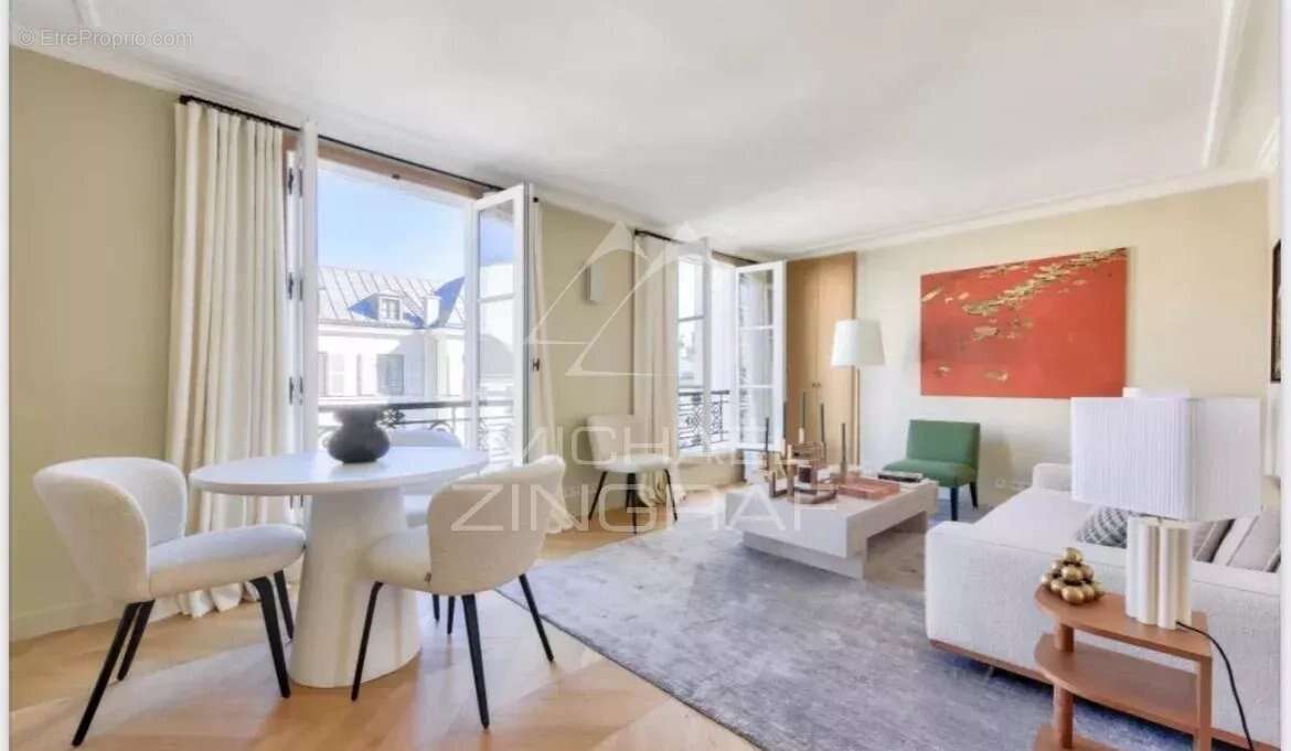 Appartement à PARIS-7E