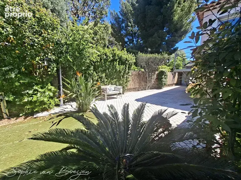 Maison à vendre à CEYRESTE (13), village à pied, vue mer, 3 chambres, terrasse, jardin, carport, atelier - photo 16