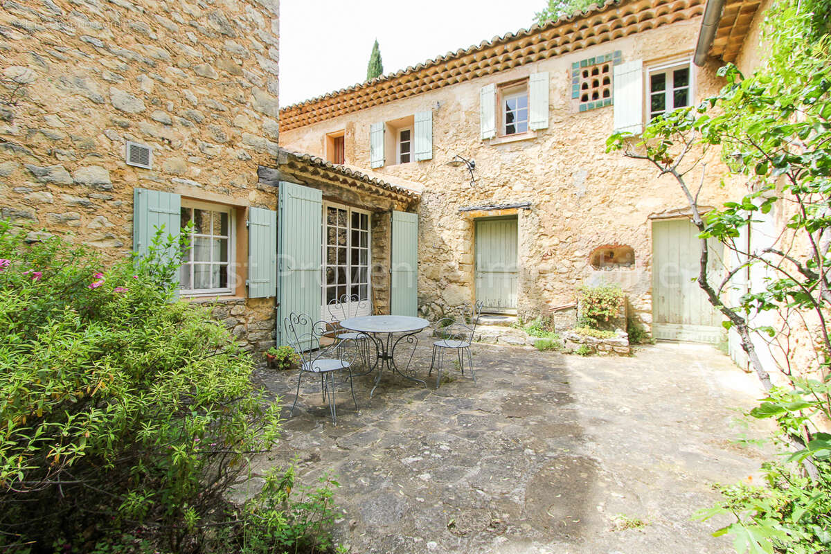 Maison à SUZETTE