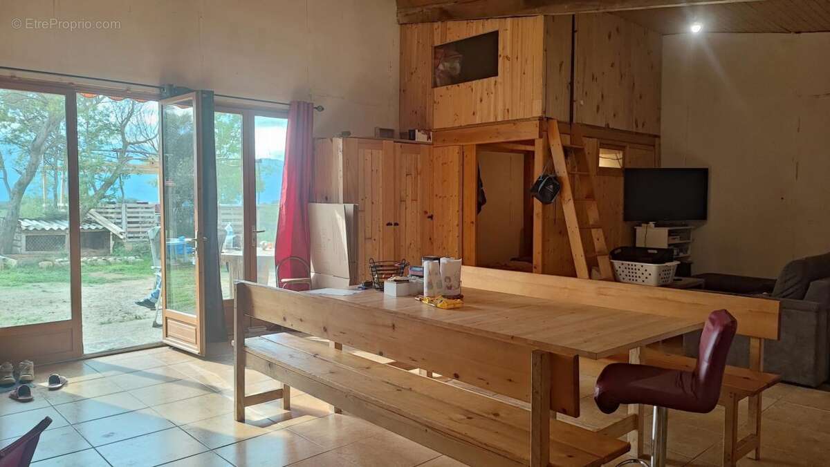 Terrain à SAINT-JEAN-PLA-DE-CORTS