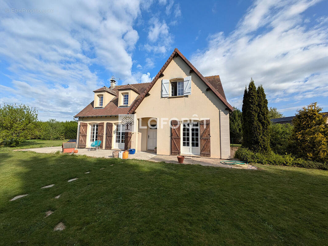Maison à LE CHESNE