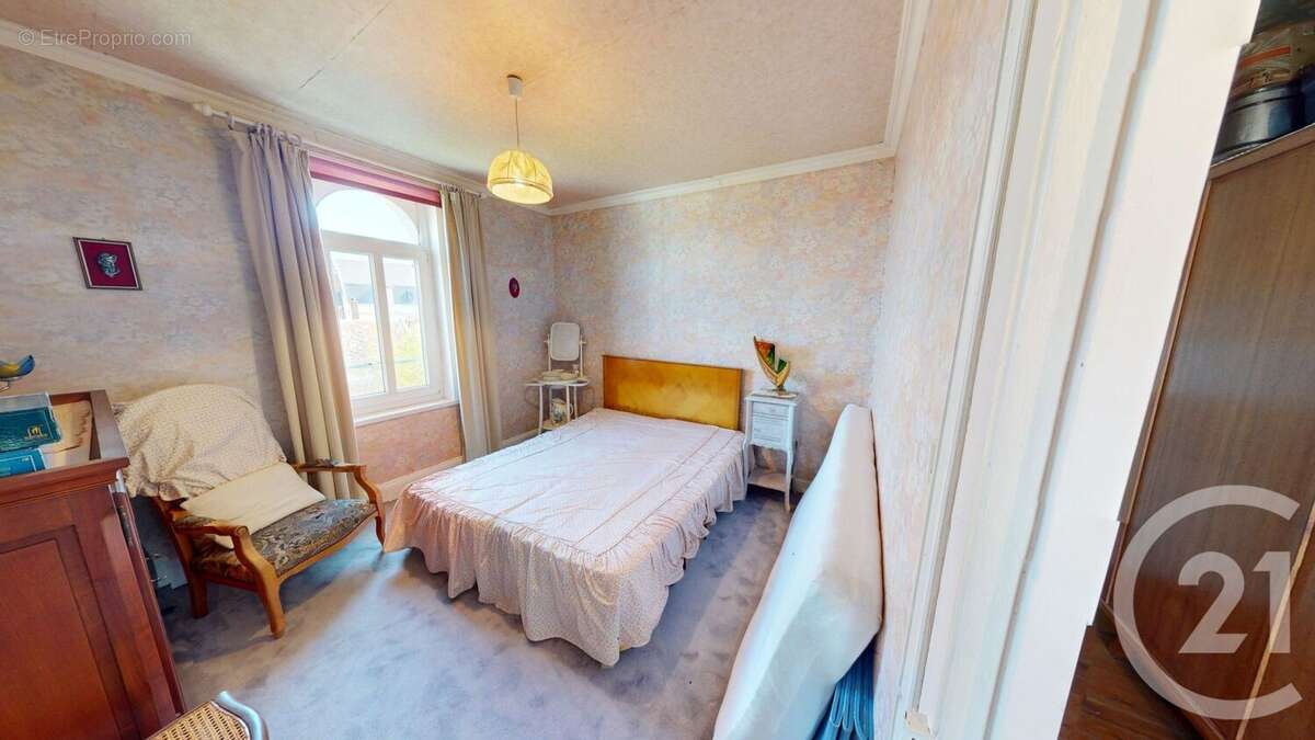 Maison à SAINT-QUENTIN