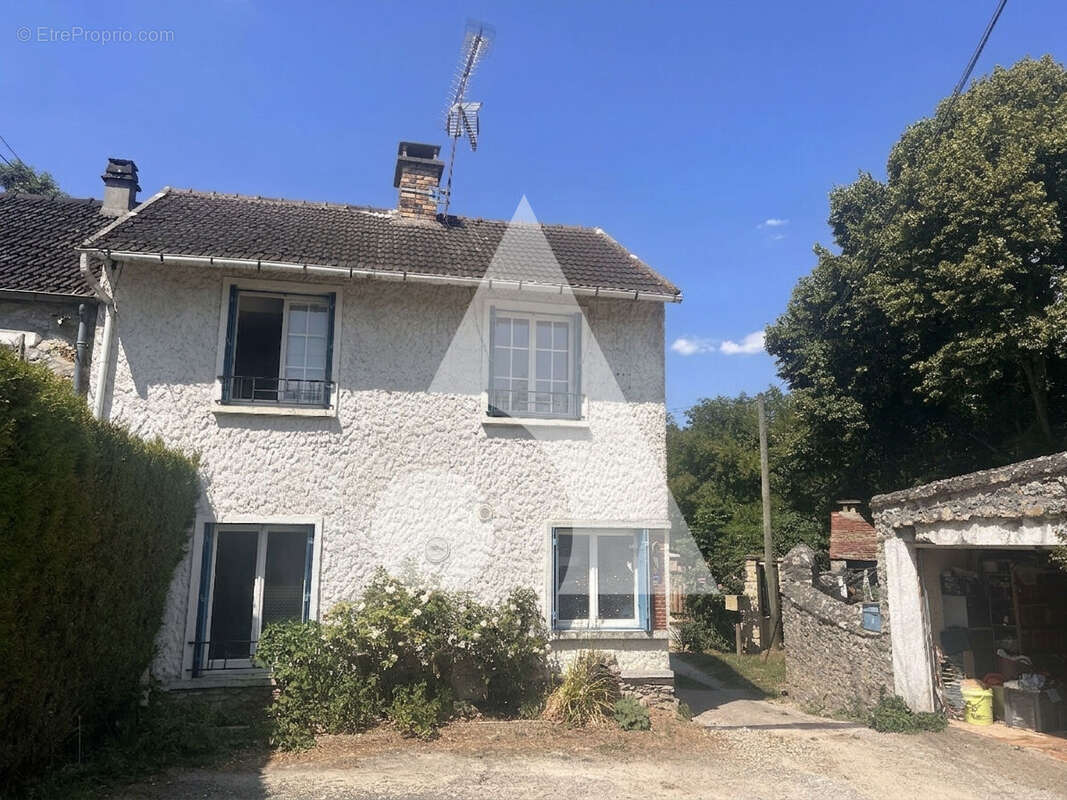 Maison à JANVILLE-SUR-JUINE