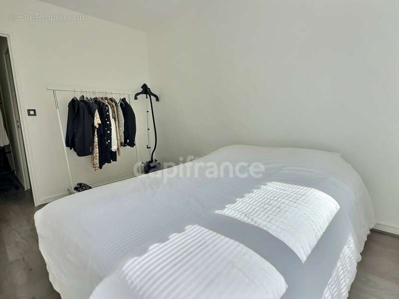 Appartement à vendre 2 pièces 48,70 m² PARIS 20EME ARRONDISSEMENT (75) en excellent état au sein d'une résidence standing - photo 13