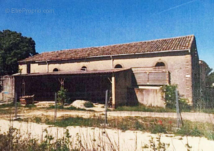 Autre à SANILHAC-SAGRIES