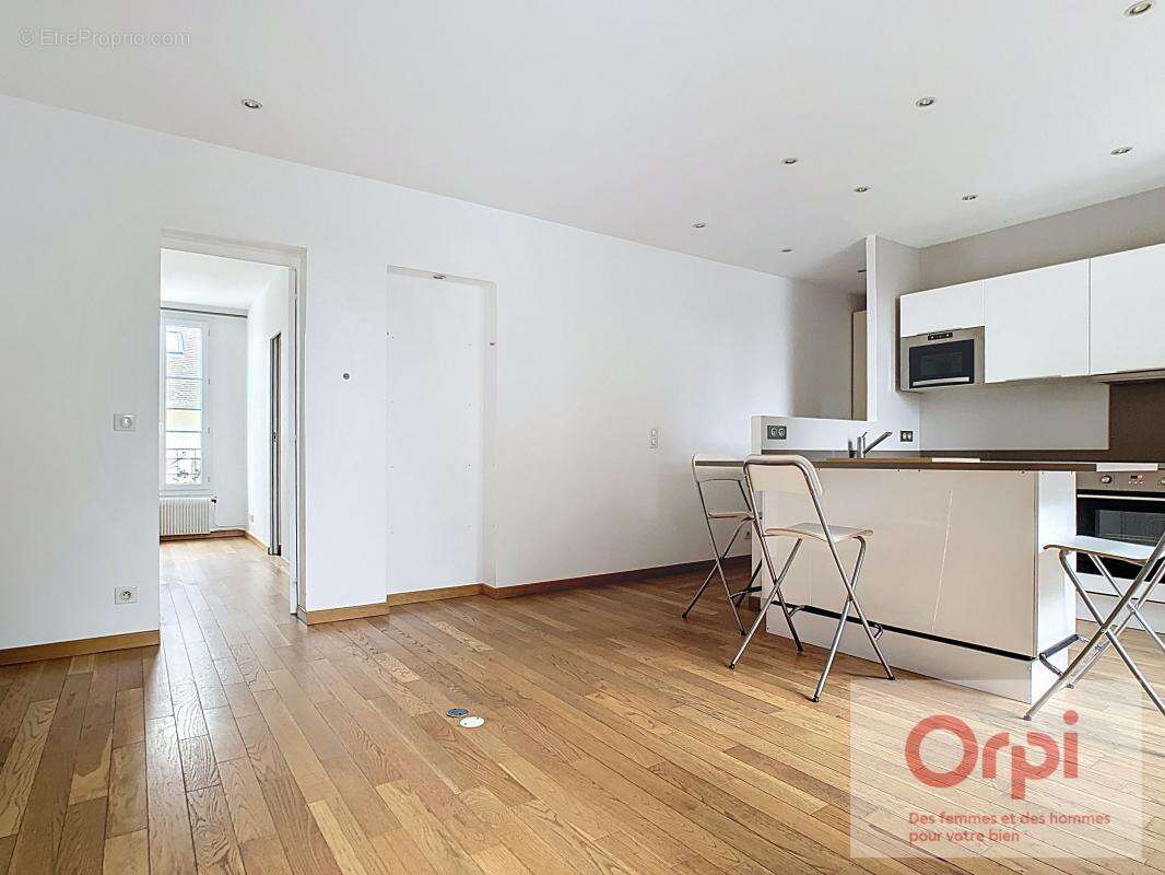 Appartement à ISSY-LES-MOULINEAUX