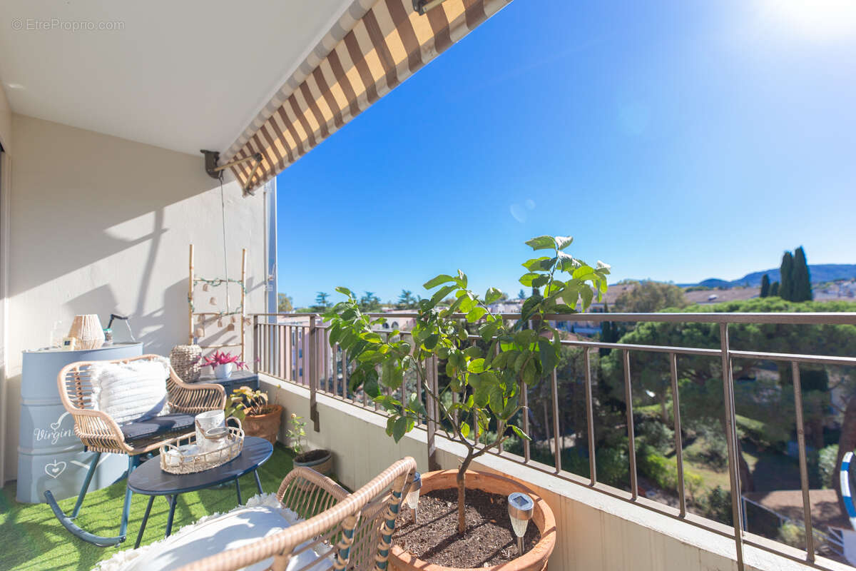 Appartement à MANDELIEU-LA-NAPOULE