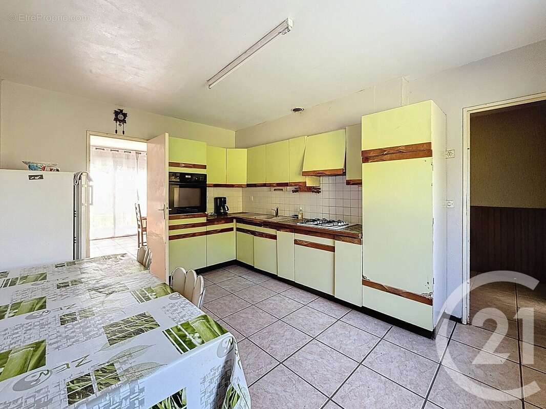 Maison à MONTCEAUX-LES-PROVINS