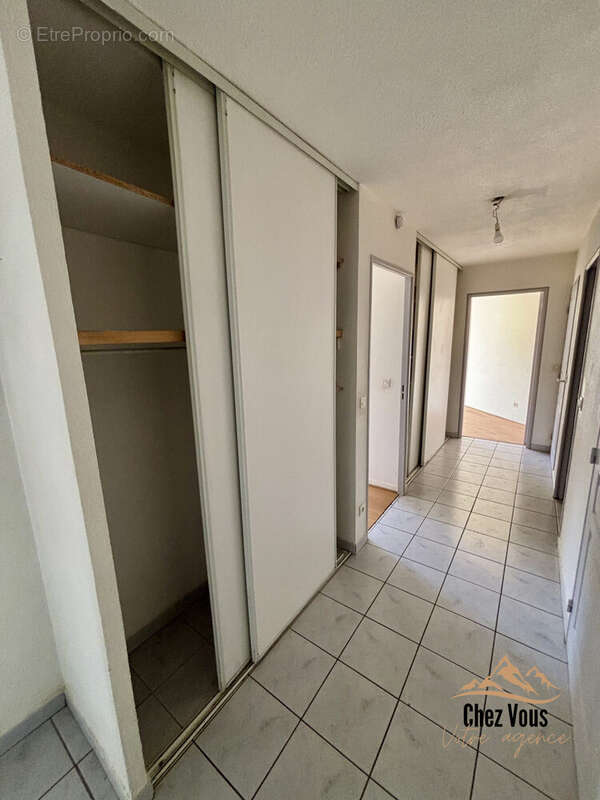 Appartement à LA SALLE-LES-ALPES