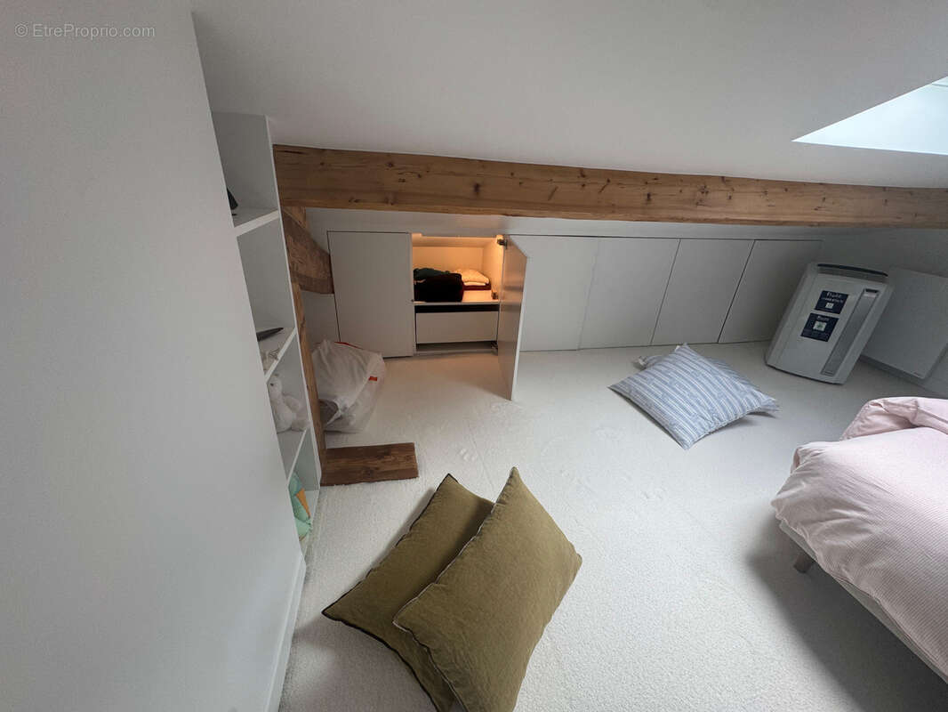Appartement à CHARENTON-LE-PONT